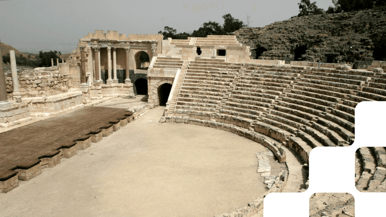 Illustrazione dell'anfiteatro romano di Verona con percorsi accessibili e visitatori di ogni tipo, su sfondo azzurro con dettagli architettonici.